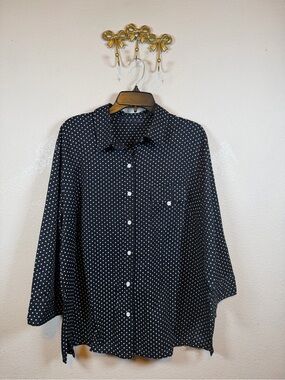 No Label Black & White Polka Dot Button-Down Shirt. Size L based on measurements